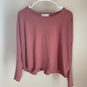 Amour Vert long sleeve crop tee